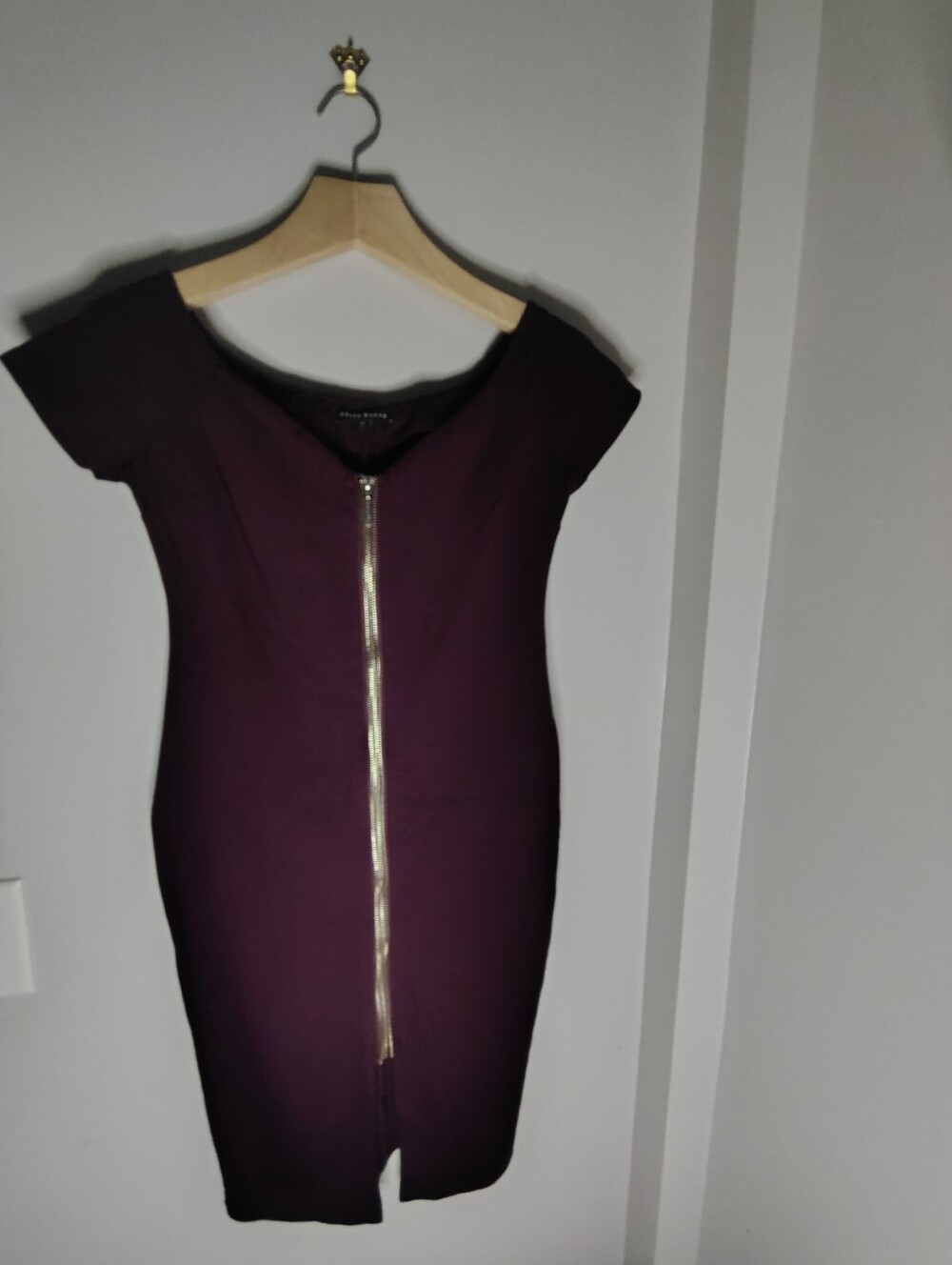 Haute Monde Burgundy Plum Front Zip Bodycon Dress Off Shoulder Midi Short Sleeve